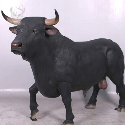 Statua del toro in fibra di vetro dipinta a mano della scultura animale della mucca della resina a grandezza naturale per la decorazione esterna